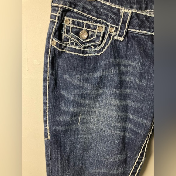 True Religion - Picture 7 of 13